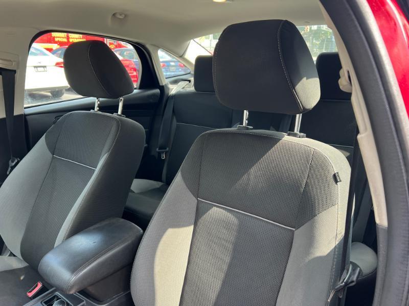 Ford Focus SE Sedan 2013