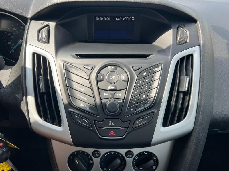 Ford Focus SE Sedan 2013