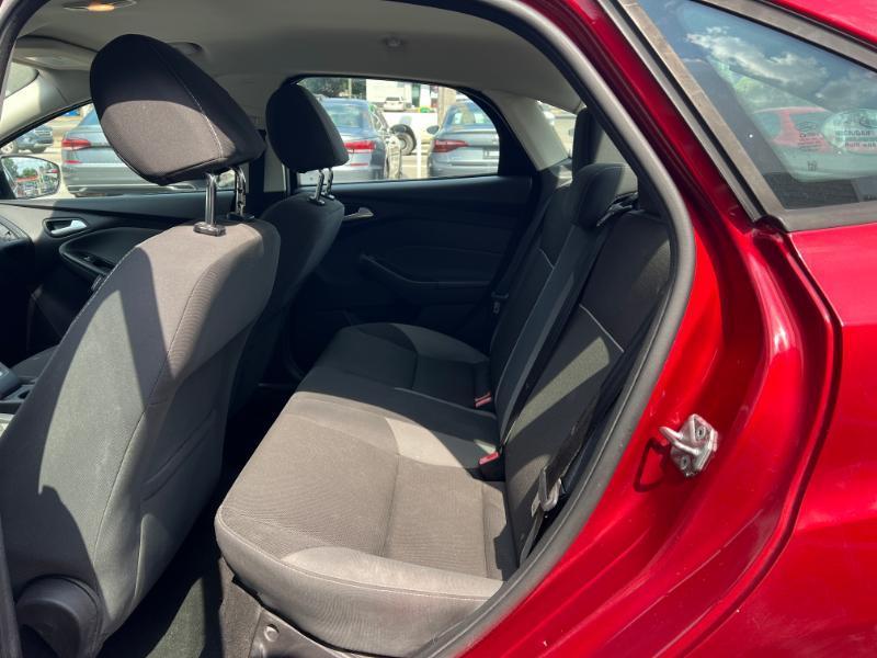 Ford Focus SE Sedan 2013