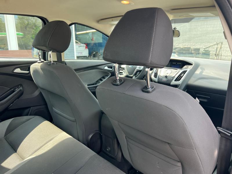 Ford Focus SE Sedan 2013