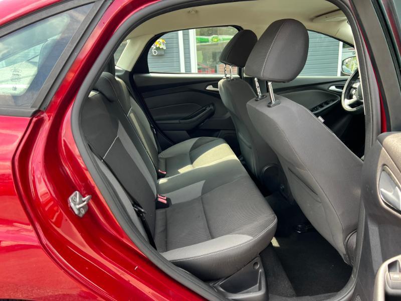 Ford Focus SE Sedan 2013