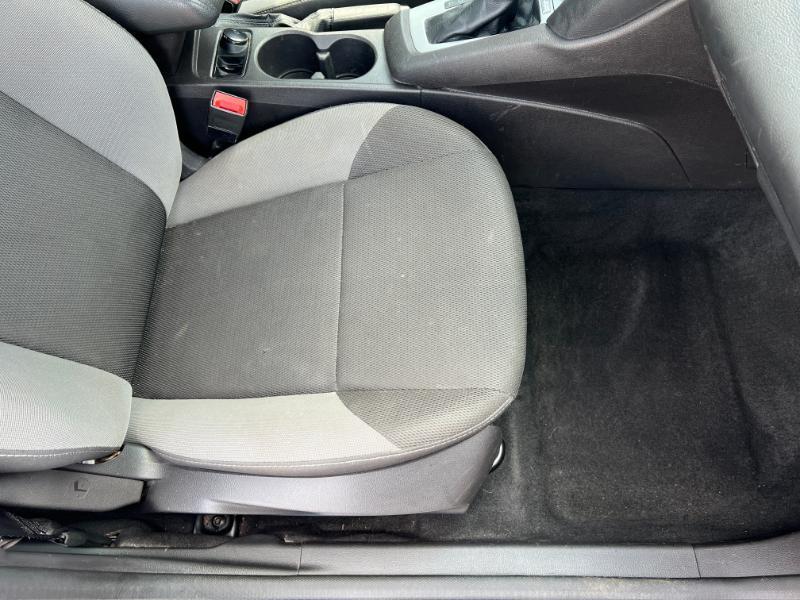 Ford Focus SE Sedan 2013