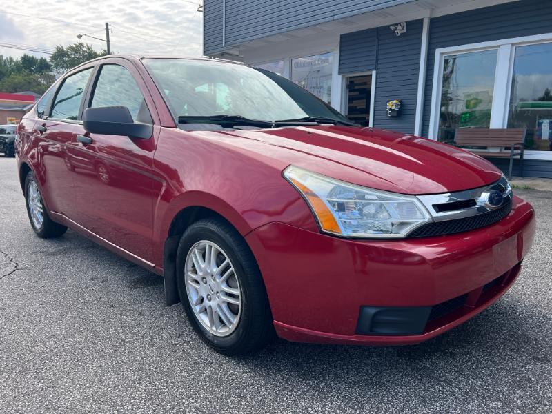 Ford Focus SE Sedan 2010