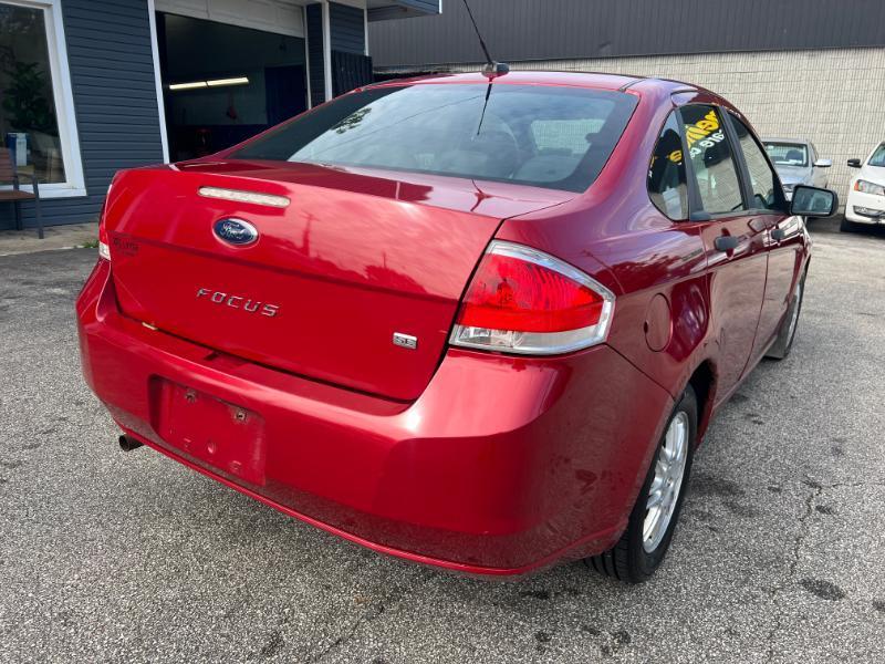 Ford Focus SE Sedan 2010