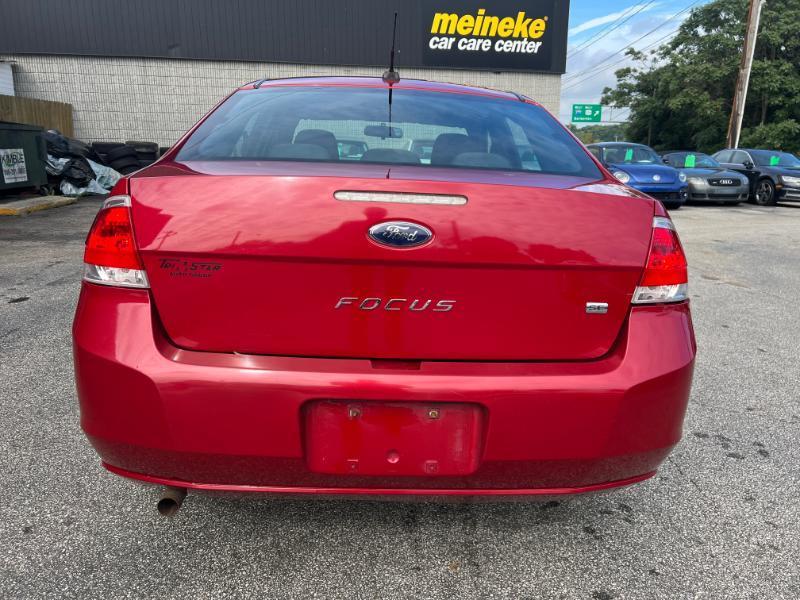 Ford Focus SE Sedan 2010