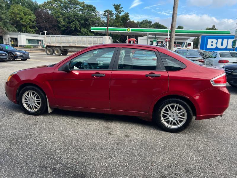 Ford Focus SE Sedan 2010