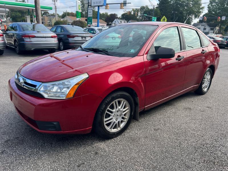 Ford Focus SE Sedan 2010
