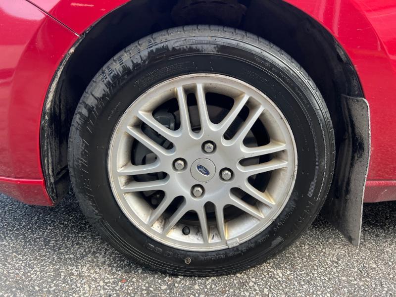 Ford Focus SE Sedan 2010
