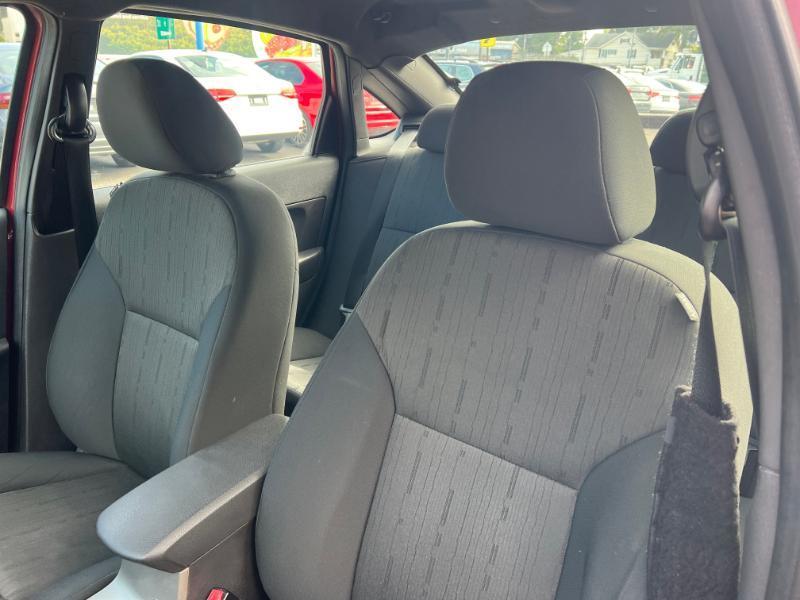 Ford Focus SE Sedan 2010
