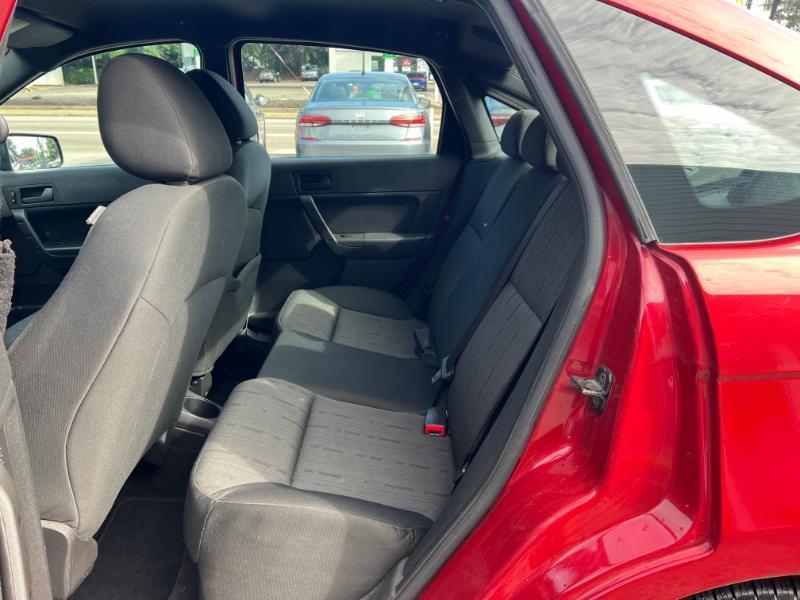 Ford Focus SE Sedan 2010