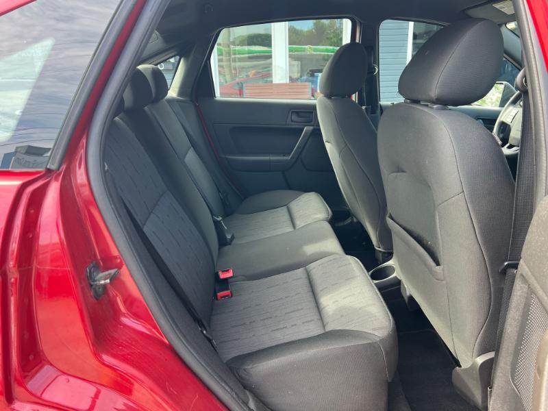 Ford Focus SE Sedan 2010