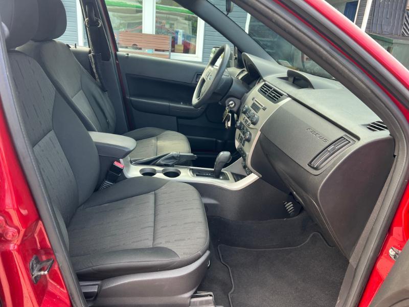 Ford Focus SE Sedan 2010