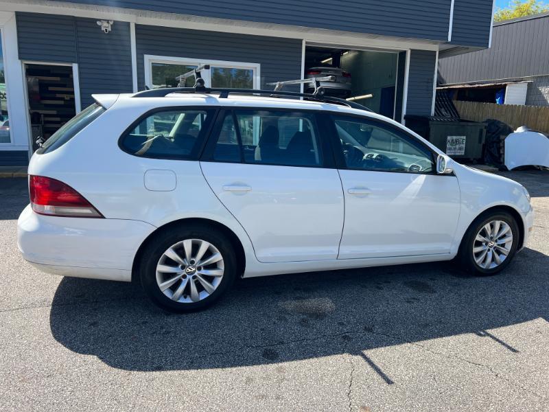 Volkswagen Jetta SportWagen S 2010