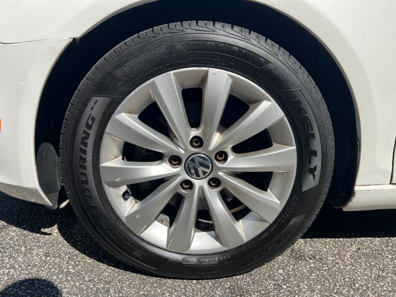 Volkswagen Jetta SportWagen S 2010