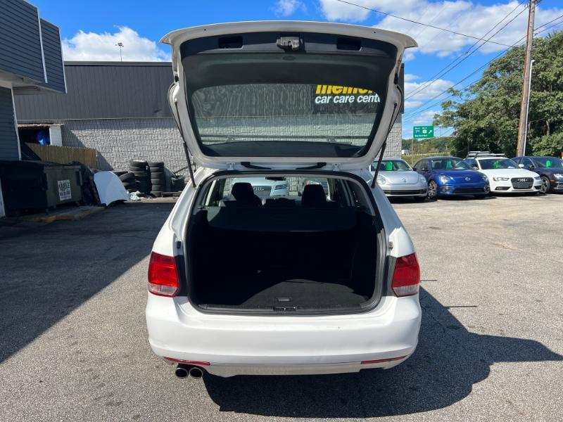 Volkswagen Jetta SportWagen S 2010
