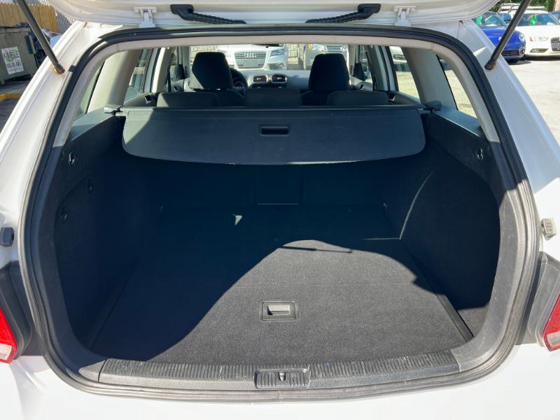 Volkswagen Jetta SportWagen S 2010