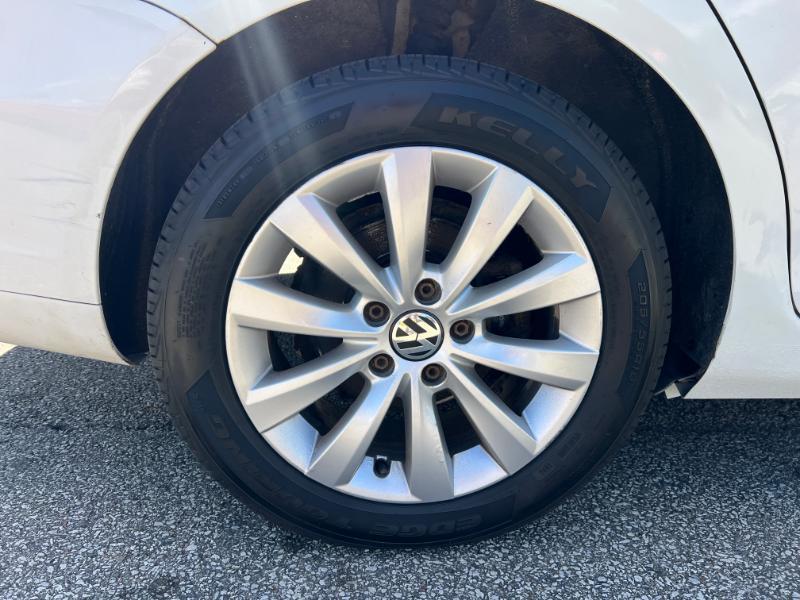 Volkswagen Jetta SportWagen S 2010