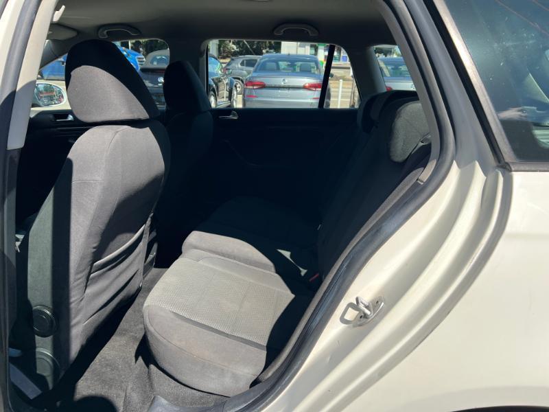 Volkswagen Jetta SportWagen S 2010