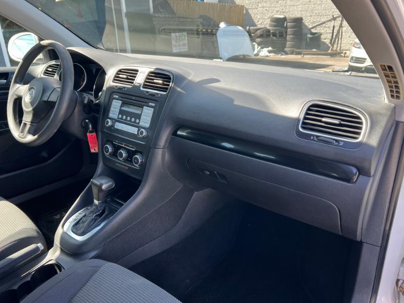 Volkswagen Jetta SportWagen S 2010
