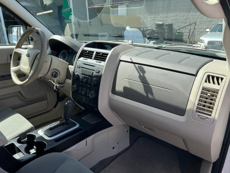 Ford Escape XLS 4WD AT 2011