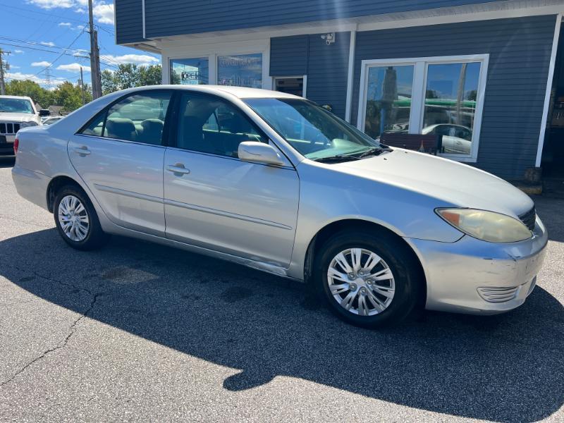 Toyota Camry LE 2005
