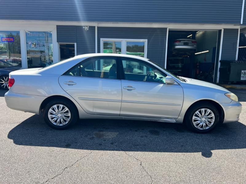 Toyota Camry LE 2005