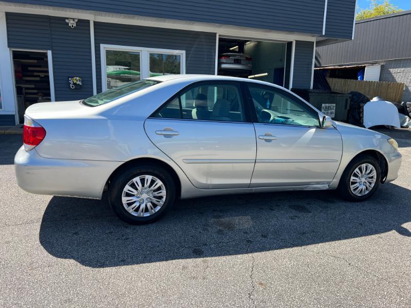Toyota Camry LE 2005