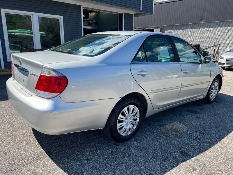Toyota Camry LE 2005
