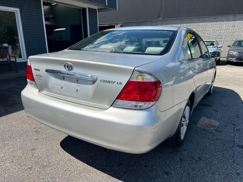 Toyota Camry LE 2005