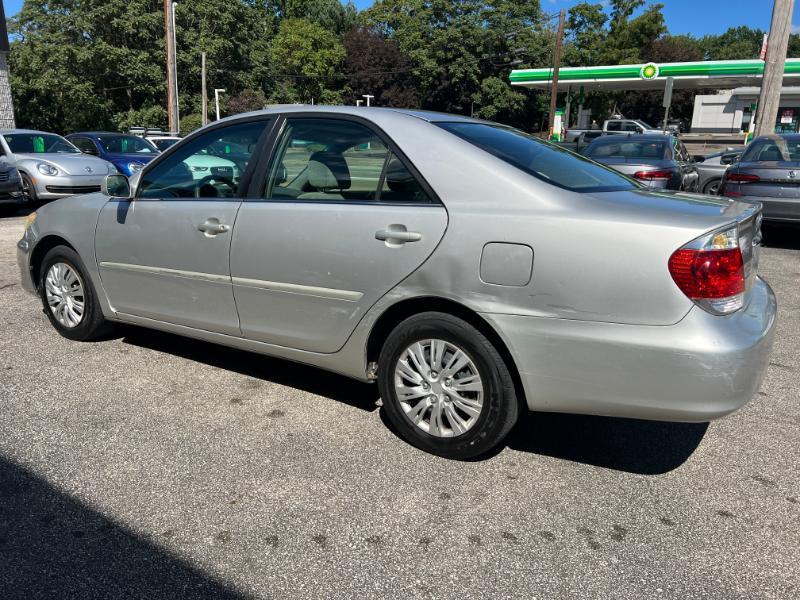 Toyota Camry LE 2005