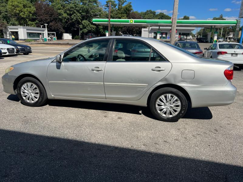 Toyota Camry LE 2005