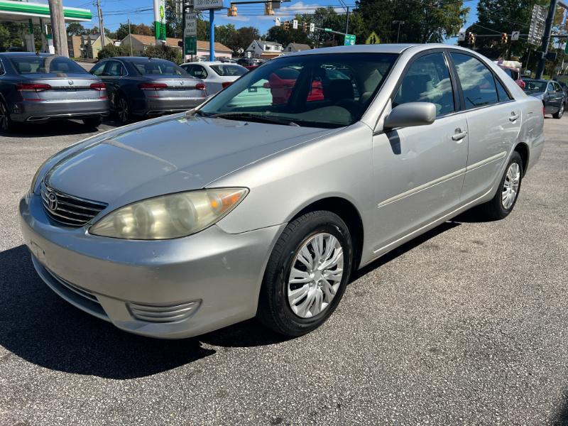 Toyota Camry LE 2005
