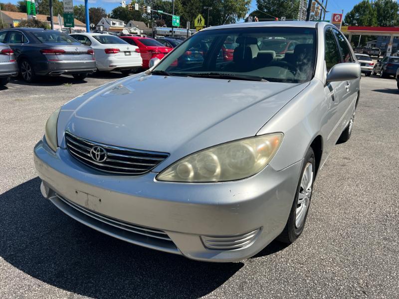 Toyota Camry LE 2005
