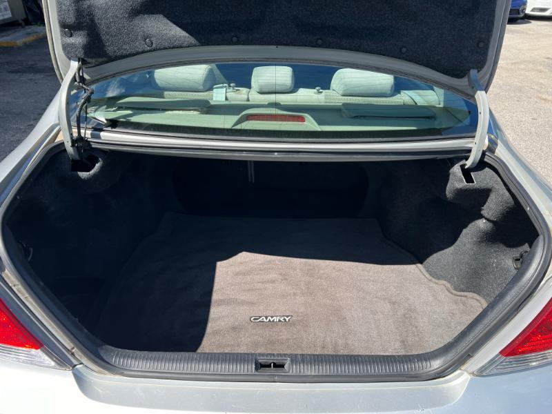 Toyota Camry LE 2005
