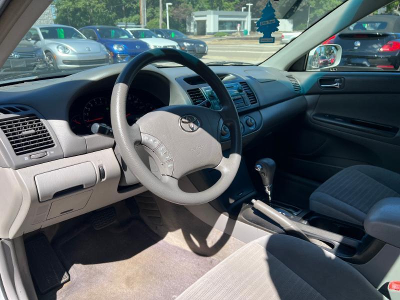 Toyota Camry LE 2005