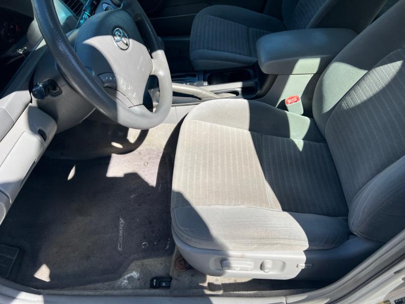 Toyota Camry LE 2005