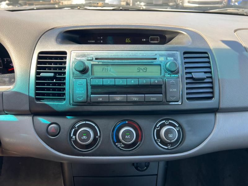 Toyota Camry LE 2005