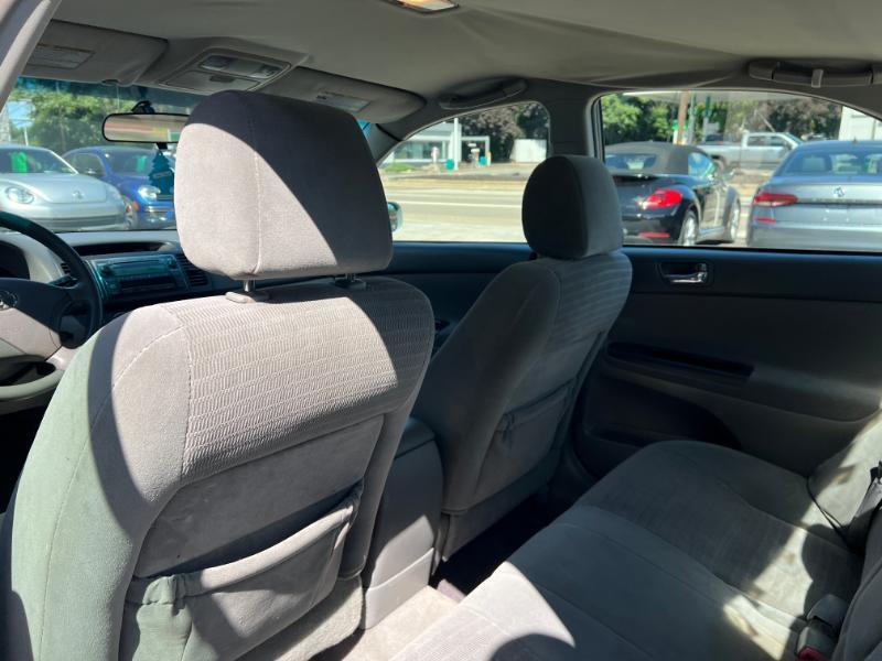 Toyota Camry LE 2005