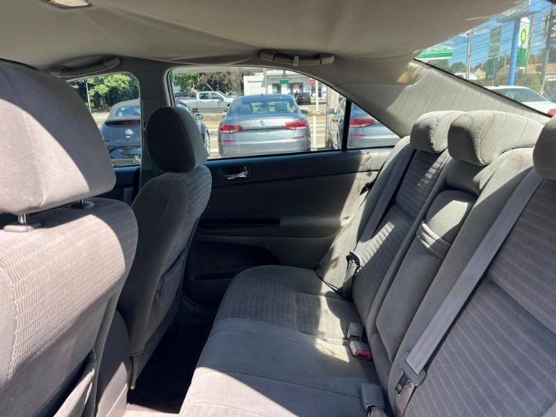 Toyota Camry LE 2005