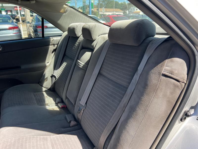 Toyota Camry LE 2005