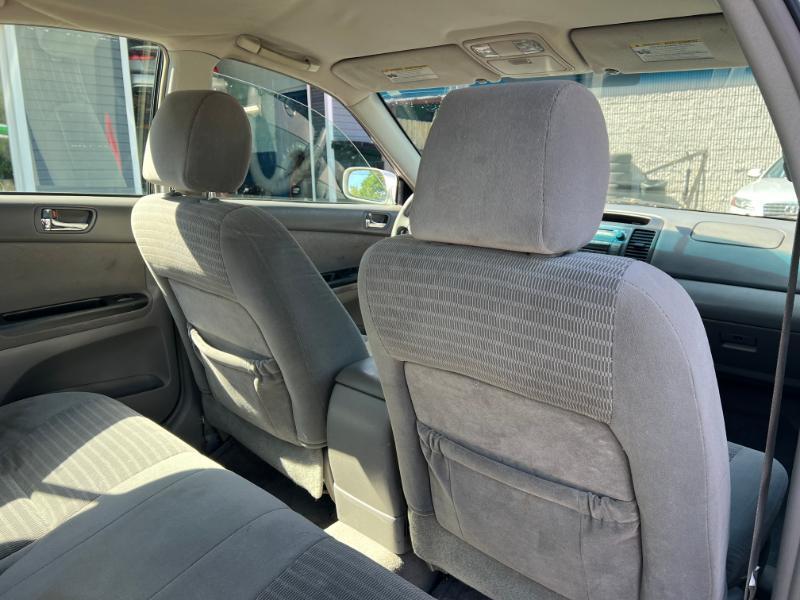 Toyota Camry LE 2005