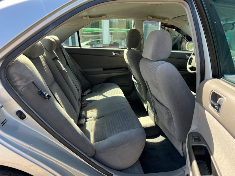 Toyota Camry LE 2005