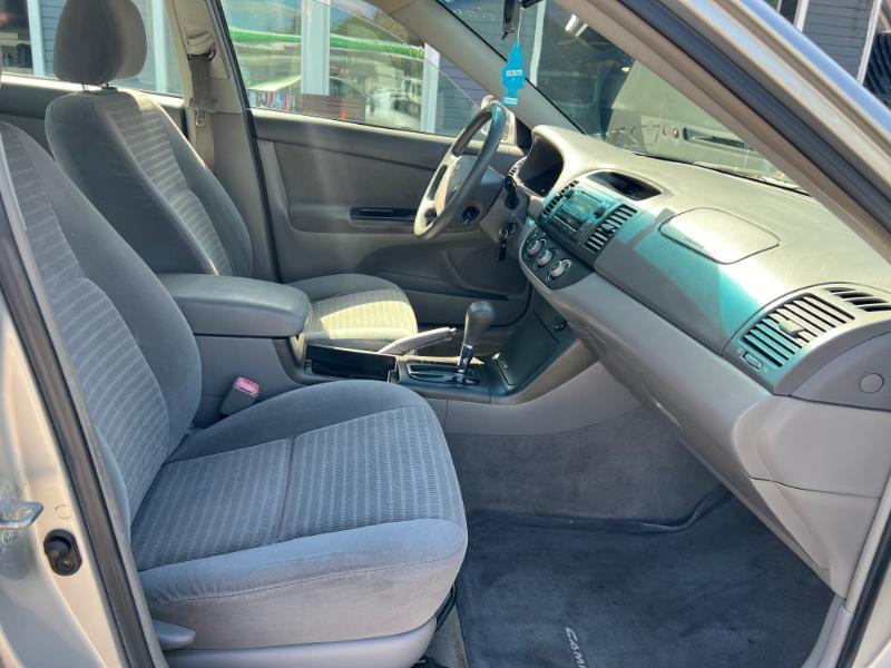 Toyota Camry LE 2005