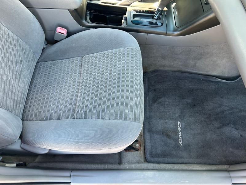 Toyota Camry LE 2005