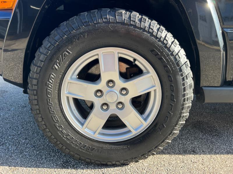 Jeep Commander Sport 4WD 2008