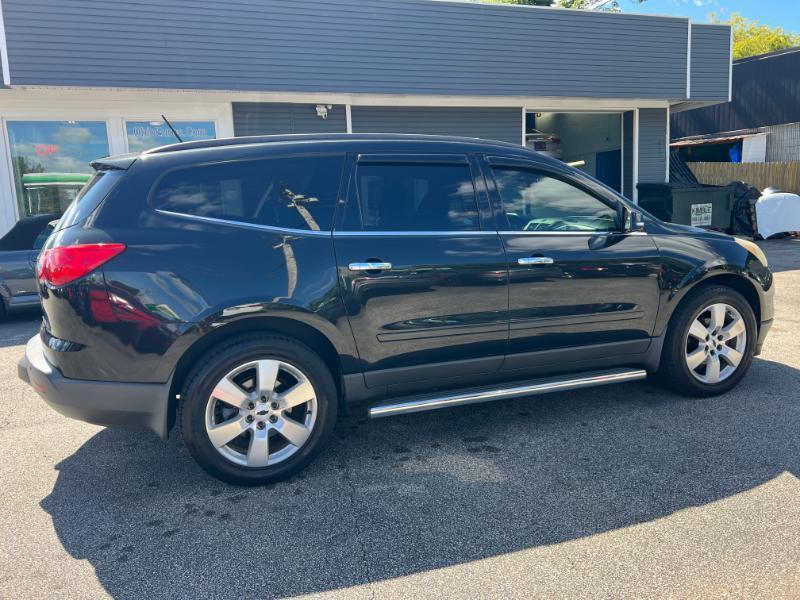 Chevrolet Traverse LT FWD 2011