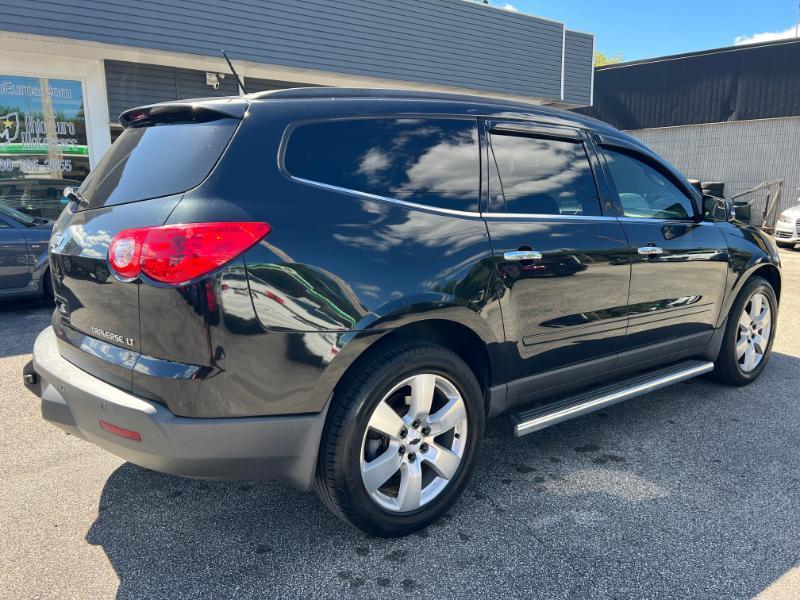 Chevrolet Traverse LT FWD 2011