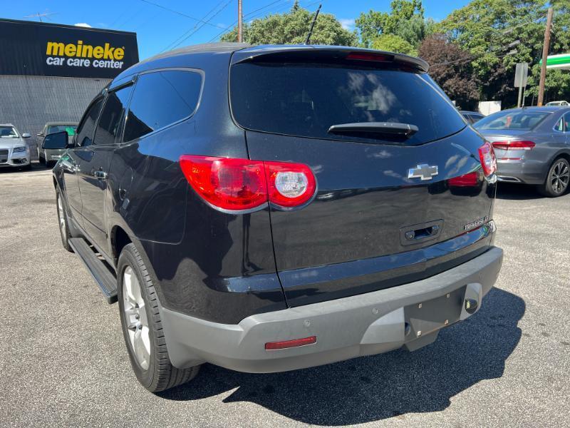 Chevrolet Traverse LT FWD 2011