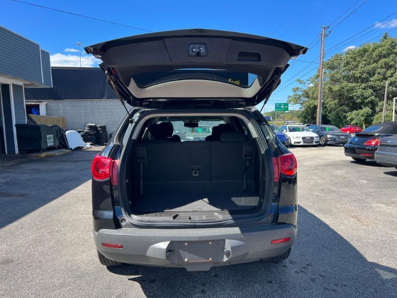 Chevrolet Traverse LT FWD 2011