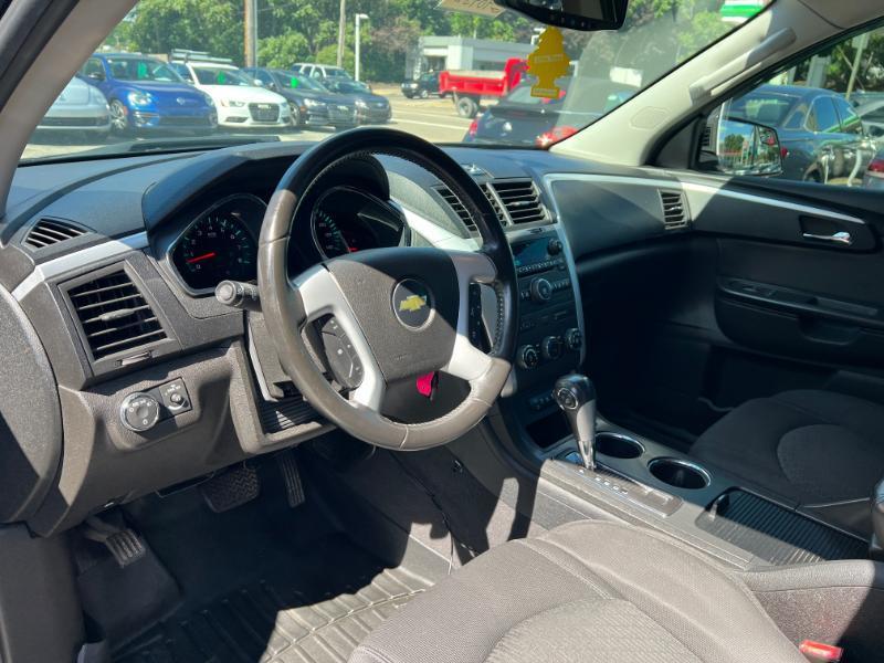 Chevrolet Traverse LT FWD 2011